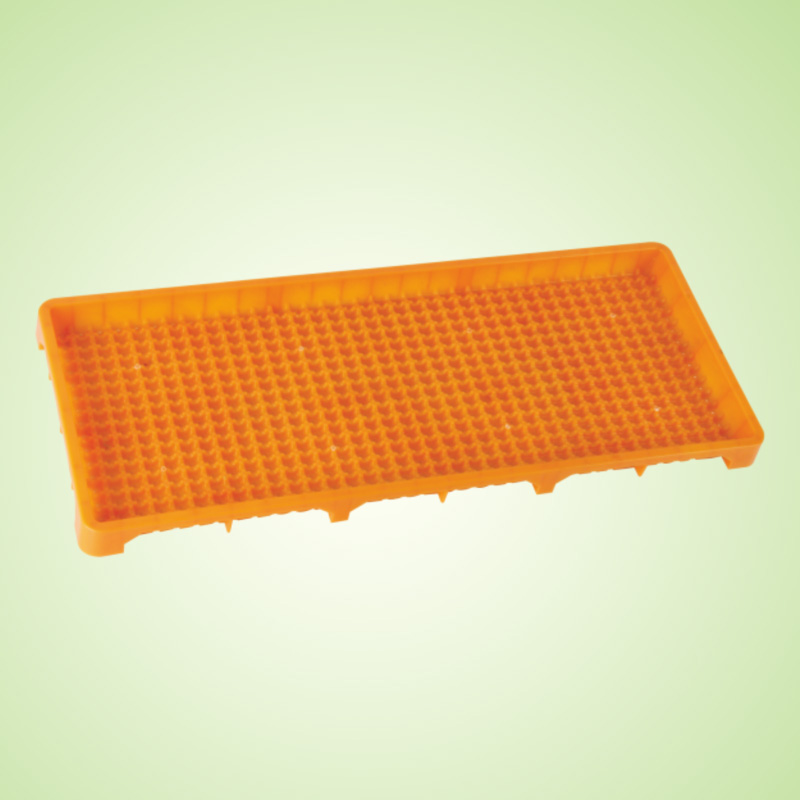7C002-育苗盘